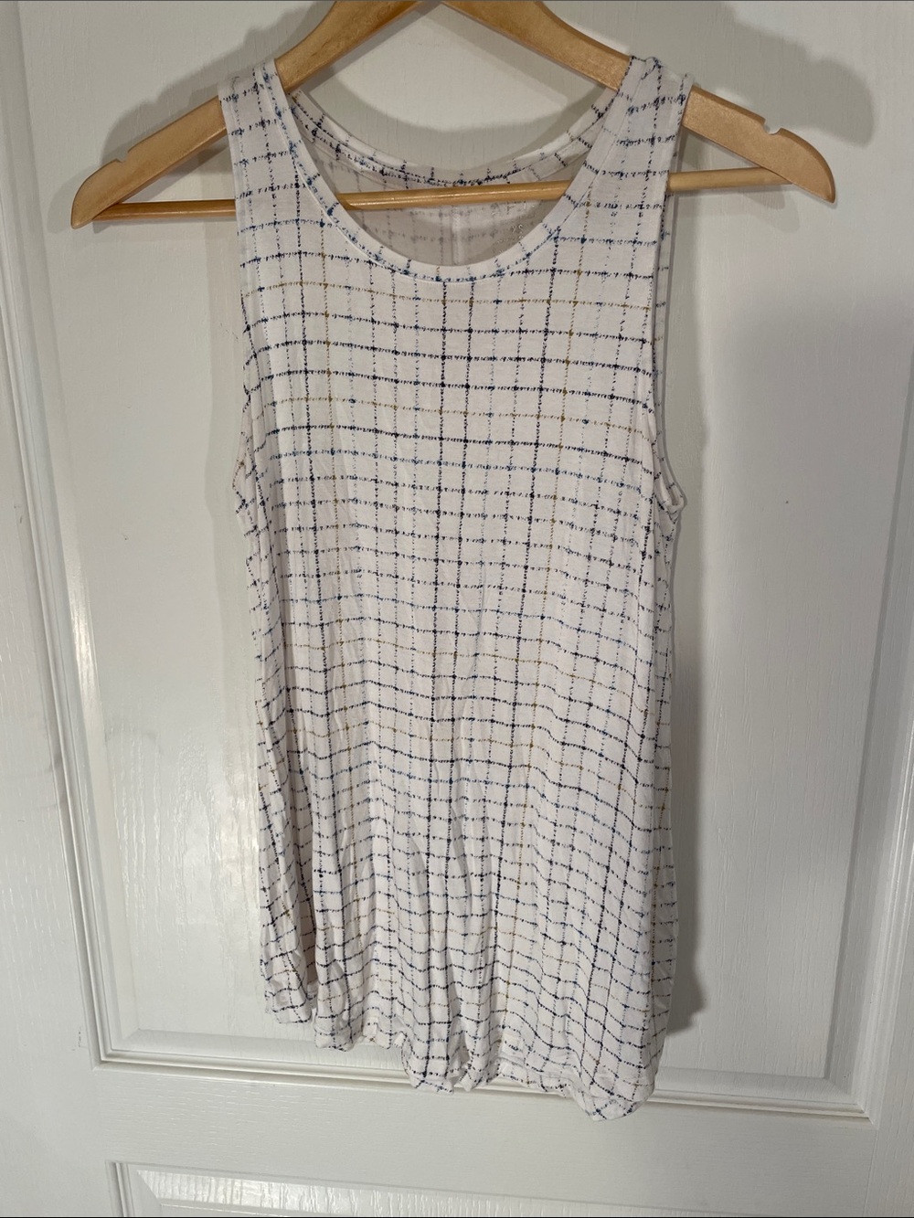 Apt. 9 White Tank Top with Navy Grid